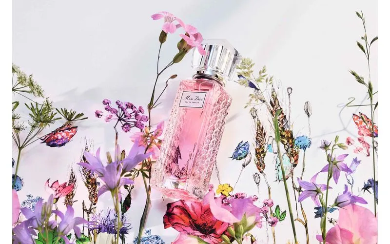 Miss Dior Eau de Parfum Roller-Pearl - 20ml - Imagem 3