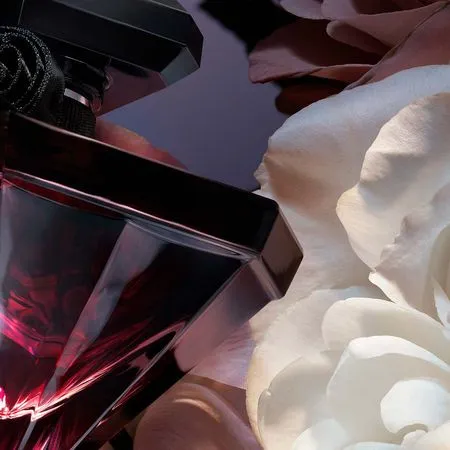 La Nuit Trésor Fleur de Nuit Lancôme Eau de Parfum - Perfume Feminino - 50ml - Imagem 3