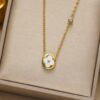 Colar Feminino Aco Inoxidavel 316L Dourado Pingente Flor Madreperola Branca
