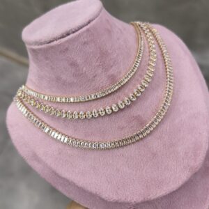 Gargantilha Feminina Dourada Riviera Cravejada de Zircônias