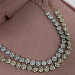 Gargantilha Feminino Dourado Dupla de flores cravejada de zirconias Semijoia Antialergica