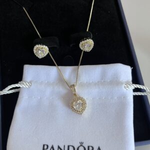 Conjunto colar + brinco dourado inspiração Pandora