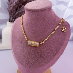 Colar Chanel dourado