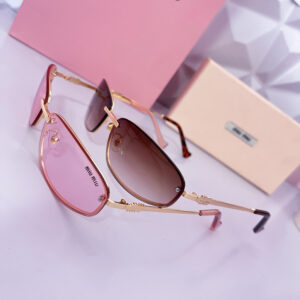 Óculos de Sol Miu Miu 028