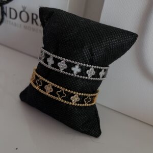 Pulseira Feminina Trevos Vazados