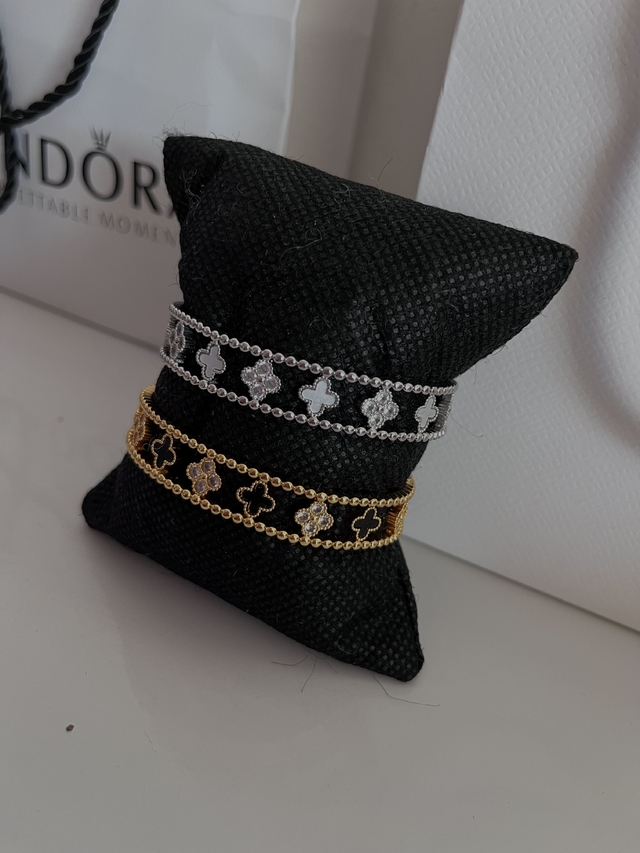 Pulseira Feminina Trevos Vazados