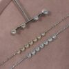 Conjunto Feminino Colar Riviera de Coracoes e Brinco Cravejado Dourado e Prata