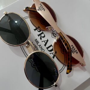 Óculos Oval Prada